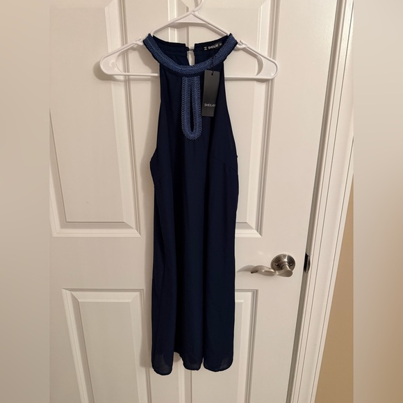 sheilay Dresses & Skirts - NWT SHEILAY brand navy blue sleeveless embroidered halter dress size small